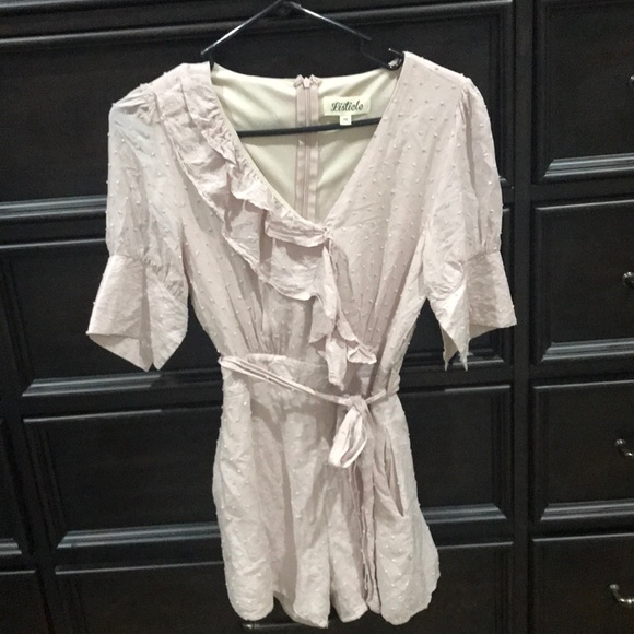 Romper - Picture 1 of 3